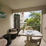 Centre, T2 De 47m², 200m Plage, Loggia, Parking, Ideal Couple - Fr-1-420-109 *
