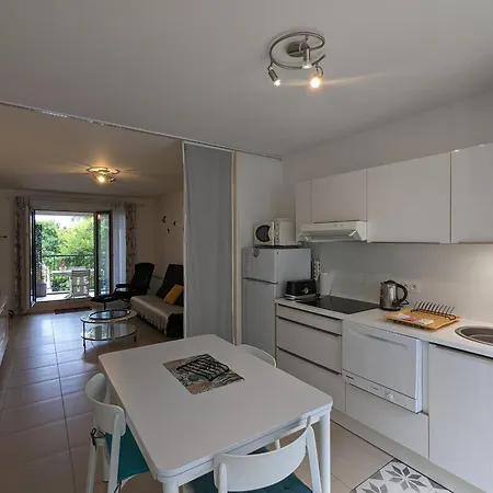 Centre, T2 De 47m², 200m Plage, Loggia, Parking, Ideal Couple - Fr-1-420-109 Αρασόν