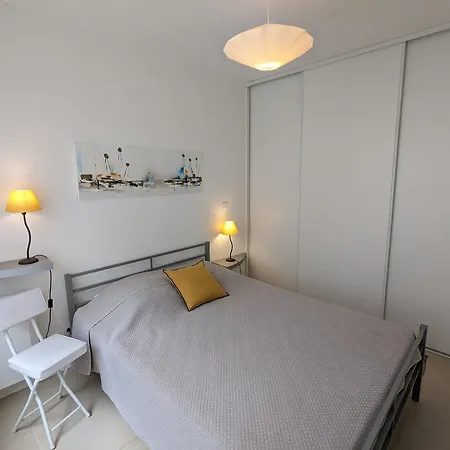 Centre, T2 De 47m², 200m Plage, Loggia, Parking, Ideal Couple - Fr-1-420-109 *