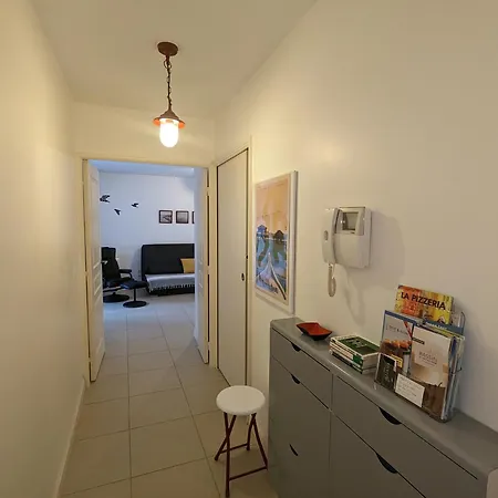 Centre, T2 De 47m², 200m Plage, Loggia, Parking, Ideal Couple - Fr-1-420-109